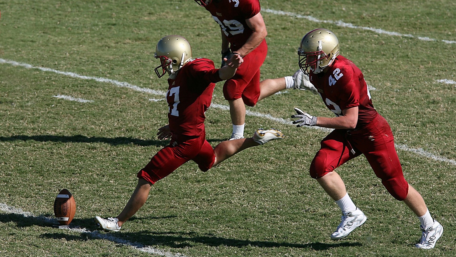 爱游戏全站app注册-中超球队后防战术录像分析，中超防守型后腰